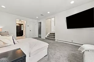 29 Camelot Dr, West Milford, NJ 07480 - Photo 15