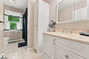 29 Camelot Dr, West Milford, NJ 07480 - Photo 21