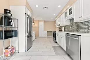 29 Camelot Dr, West Milford, NJ 07480 - Photo 11