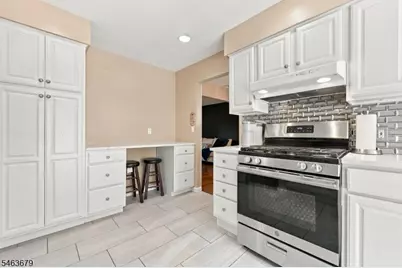 29 Camelot Dr, West Milford, NJ 07480 - Photo 13