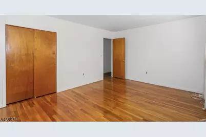164 Page St, Elmwood Park, NJ 07407 - Photo 27