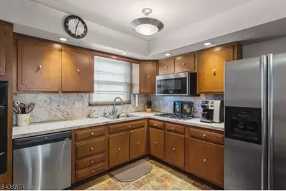 164 Page St, Elmwood Park, NJ 07407 - Photo 13