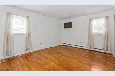 164 Page St, Elmwood Park, NJ 07407 - Photo 29