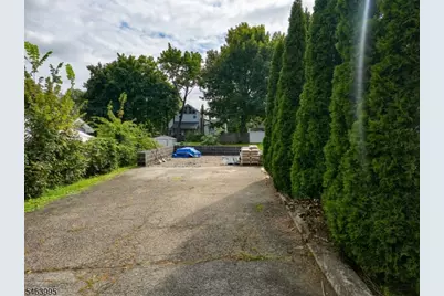 43 Chesapeake Ave, Parsippany, NJ 07034 - Photo 15