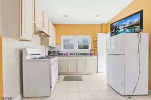 174 Chapman St, Orange, NJ 07050 - Photo 5