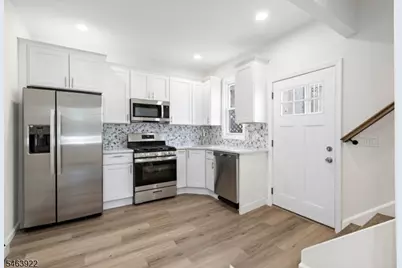 6035 Buchanan Pl, West New York, NJ 07093 - Photo 5
