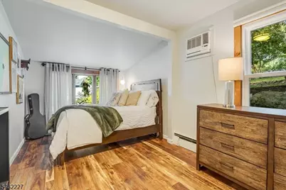 26 Lenape Trl, Wayne, NJ 07470 - Photo 15