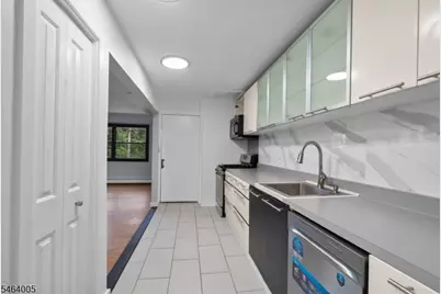82 Garfield Ave #2, Jersey City, NJ 07305 - Photo 9