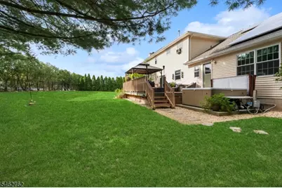 96 Carol Pl, Wayne, NJ 07470 - Photo 3