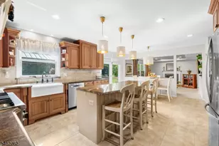 96 Carol Pl, Wayne, NJ 07470 - Photo 7