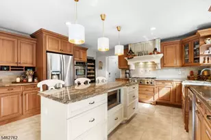 96 Carol Pl, Wayne, NJ 07470 - Photo 9