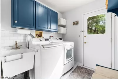 96 Carol Pl, Wayne, NJ 07470 - Photo 33