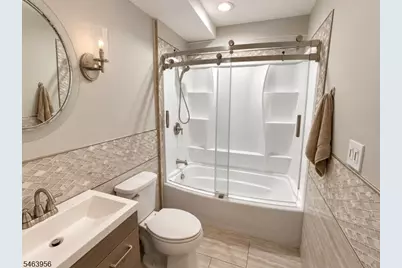 527 Valentine St, Hackettstown, NJ 07840 - Photo 11