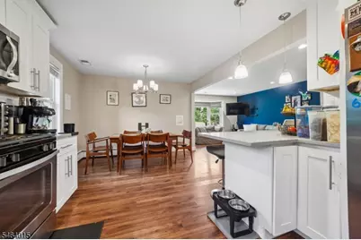 40 Carpenter Pl, Cranford Township, NJ 07016 - Photo 9