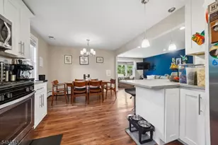 40 Carpenter Pl, Cranford Township, NJ 07016 - Photo 9