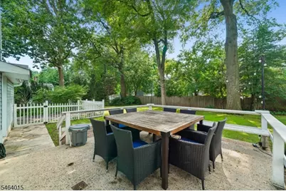 40 Carpenter Pl, Cranford Township, NJ 07016 - Photo 15
