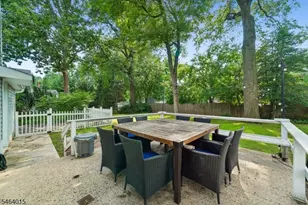 40 Carpenter Pl, Cranford Township, NJ 07016 - Photo 15