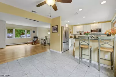 21 Aldrin Dr, Wanaque, NJ 07465 - Photo 15