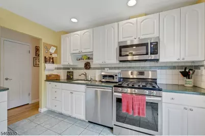 21 Aldrin Dr, Wanaque, NJ 07465 - Photo 11
