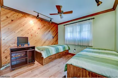 134 Hillside Ave, Nutley, NJ 07110 - Photo 25