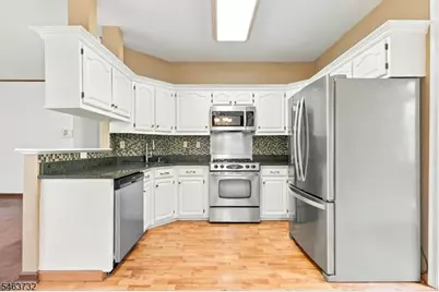 15 Champlain Way, Franklin Township, NJ 08823 - Photo 13
