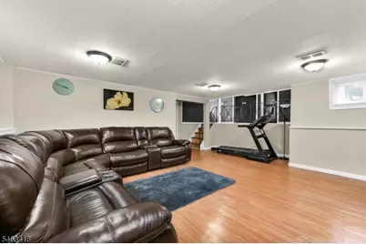 333 Foxwood Rd, Union Township, NJ 07083 - Photo 15