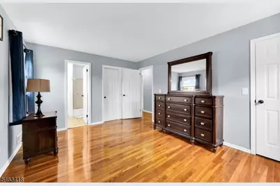 333 Foxwood Rd, Union Township, NJ 07083 - Photo 17