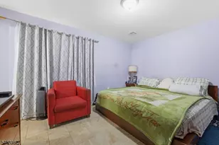 572 S 11th St, Newark, NJ 07103 - Photo 23