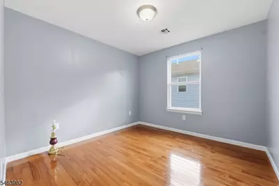 572 S 11th St, Newark, NJ 07103 - Photo 11