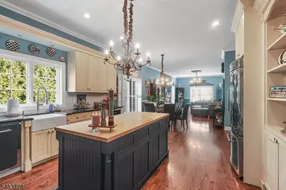 5 Nalesnik Dr, Fairfield, NJ 07004 - Photo 7