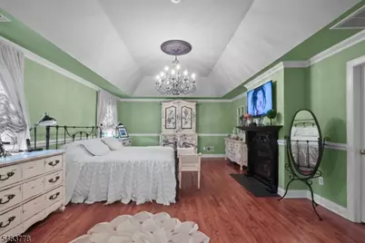5 Nalesnik Dr, Fairfield, NJ 07004 - Photo 15