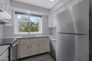 90 Birchwood Rd, Bedminster Township, NJ 07921 - Photo 21