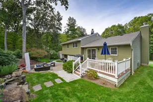 44 Northview Dr, Morris Plains, NJ 07950 - Photo 41
