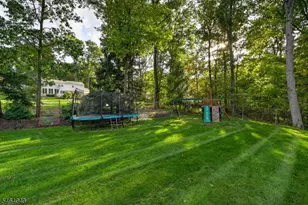 44 Northview Dr, Morris Plains, NJ 07950 - Photo 49