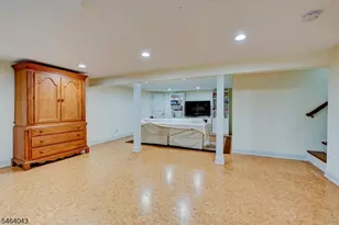 44 Northview Dr, Morris Plains, NJ 07950 - Photo 33