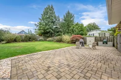 9 Douglas Ln, Washington Township, NJ 07882 - Photo 5
