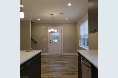 6 Elm St #12, Madison, NJ 07940 - Photo 3
