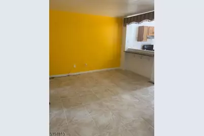 21 Holland St, Newark, NJ 07103 - Photo 5
