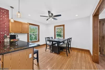 921 N Washington Ave, Green Brook Township, NJ 08812 - Photo 9