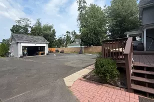 652 W 8th St, Plainfield, NJ 07060 - Photo 7