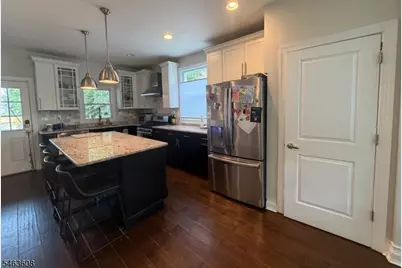 652 W 8th St, Plainfield, NJ 07060 - Photo 5