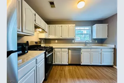 197 Vista Dr, Hanover Township, NJ 07927 - Photo 1