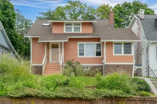 17 Floyd Rd, Verona, NJ 07044 - Photo 1