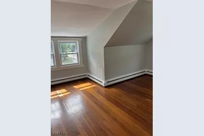 9 Laurel Pl, Montclair, NJ 07043 - Photo 5