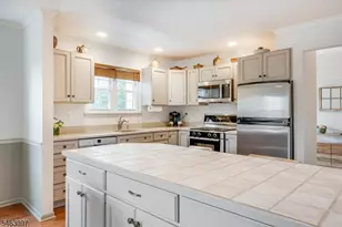 16 Lexington Ct, Chatham Township, NJ 07928 - Photo 17