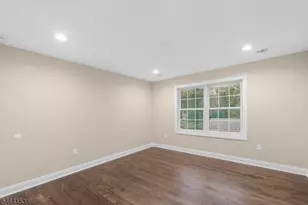 240 Atlantic Dr, Parsippany, NJ 07054 - Photo 33