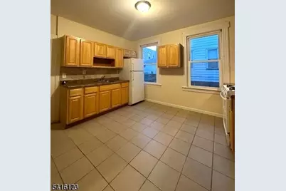 15 Caroline Ave, Clifton, NJ 07011 - Photo 7