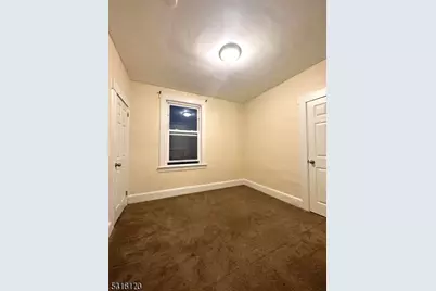 15 Caroline Ave, Clifton, NJ 07011 - Photo 5