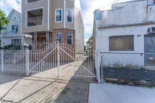 590 Hawthorne Ave, Irvington, NJ 07112 - Photo 3