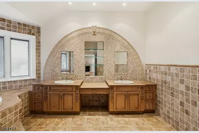 1 Dimmig Ct, Upper Saddle River, NJ 07458 - Photo 11